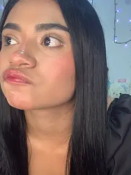 angiee boo1 online show from May 6, 10:58 pm