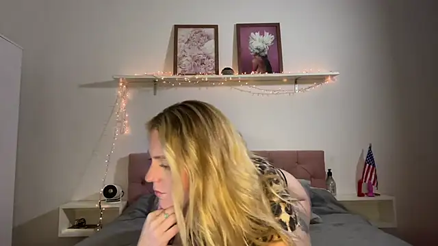 sweetemma x online show from August 10, 3:43 am