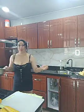 Elizabeth bennett online show from May 20, 3:09 pm