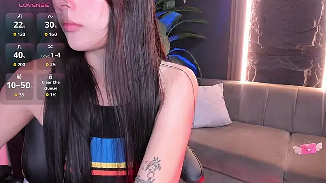 Aili queen online show from July 3, 1:50 pm
