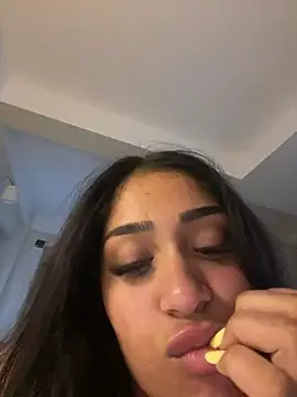 Kira Krush online show from July 28, 12:59 pm