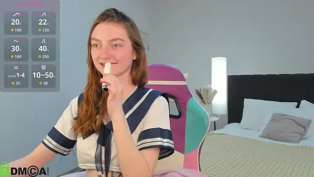 Valenora1 online show from May 24, 12:26 pm