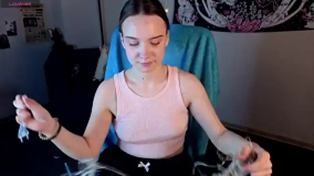 Elvienne online show from May 21, 3:37 am