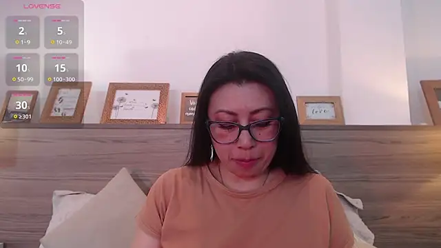 FranciscaVera online show from May 23, 8:29 pm