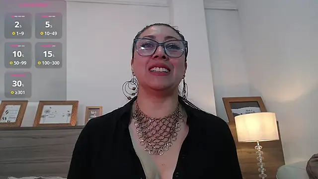 FranciscaVera online show from May 28, 7:34 pm