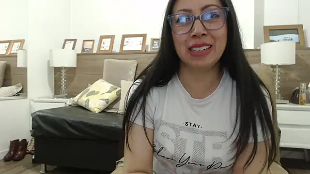 FranciscaVera online show from May 16, 8:52 pm
