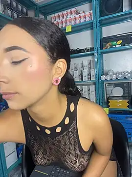 Naty naked online show from May 17, 3:38 am
