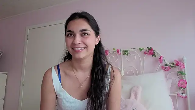 yourbella37 online show from July 17, 7:17 pm