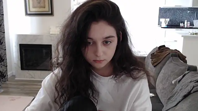 cute lilia online show from May 14, 1:17 pm