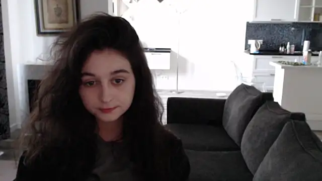 cute lilia online show from May 13, 1:06 pm