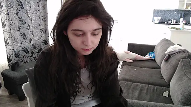 cute lilia online show from May 11, 9:11 am