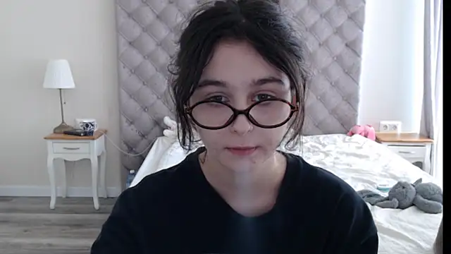 cute lilia online show from May 25, 9:30 am