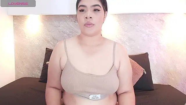 Emma  becket1 online show from May 29, 3:37 am