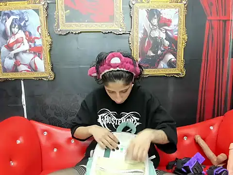 Evelin Hellsing online show from May 14, 10:37 pm