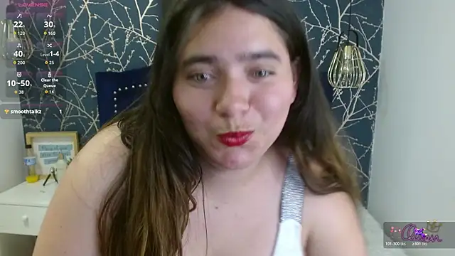 Laurha  online show from May 5, 7:50 pm