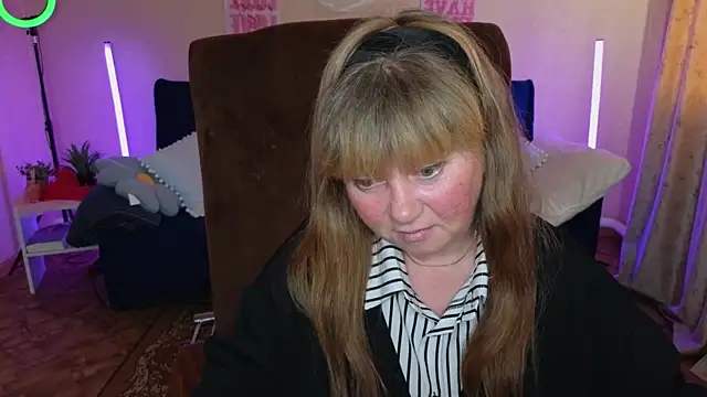 Melania Cook online show from May 15, 3:37 pm
