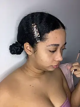  sweetSabrina- online show from June 5, 2:15 am
