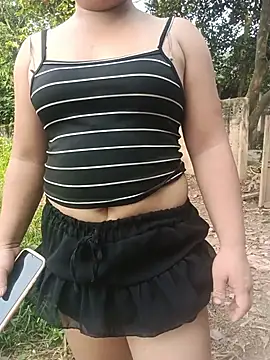 Lily Henry online show from June 25, 9:02 am