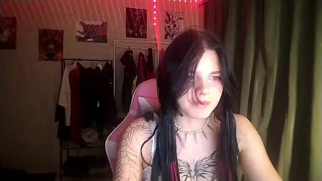 VeIvetLure online show from May 4, 4:22 pm