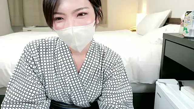 Naomi 00122 online show from July 6, 11:04 am