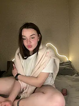 Vyxia online show from May 17, 10:09 pm
