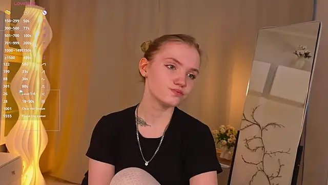 VallieFugate online show from May 30, 6:33 am