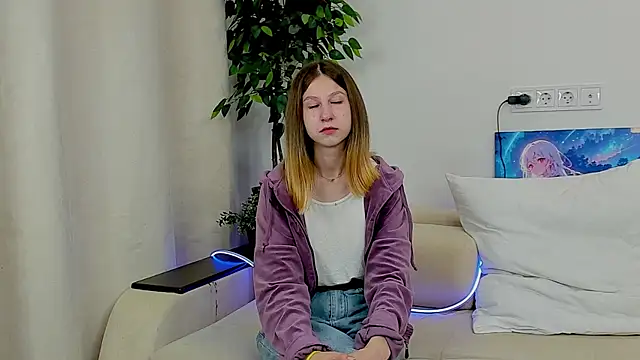 ChristiaHorde online show from May 28, 5:44 pm