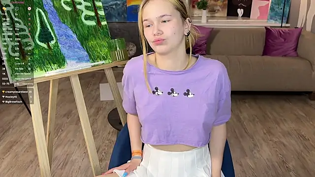 MoonF0xy online show from May 22, 12:47 pm