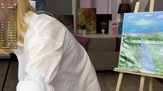 MoonF0xy online show from May 26, 12:59 pm