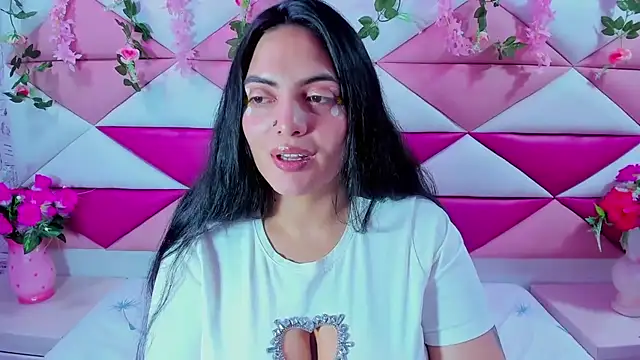 Isabella Mora  online show from May 16, 3:09 am