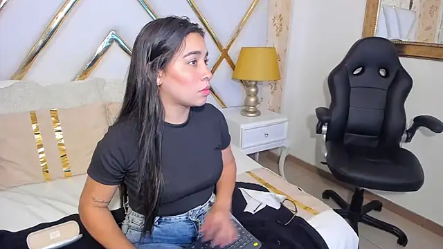 SussyFoxxx online show from May 16, 6:29 pm