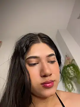 jessiecraffx online show from July 15, 10:31 am