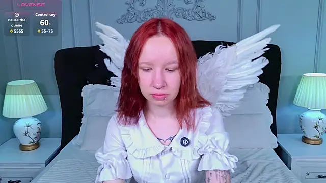 Mi Mi Mia online show from May 18, 5:41 pm