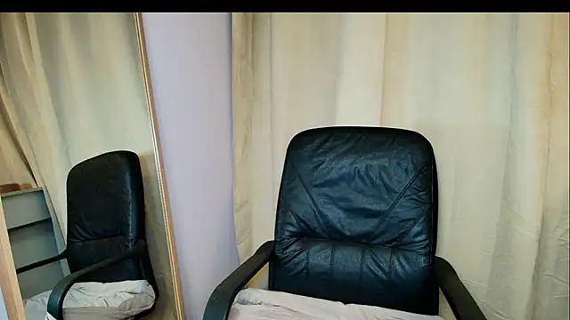 khaleesi sy online show from May 28, 6:28 pm