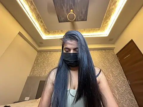 Miss Heer online show from May 19, 7:10 pm