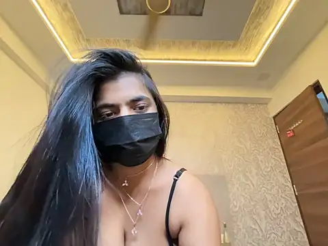 Miss Heer online show from May 10, 7:38 pm