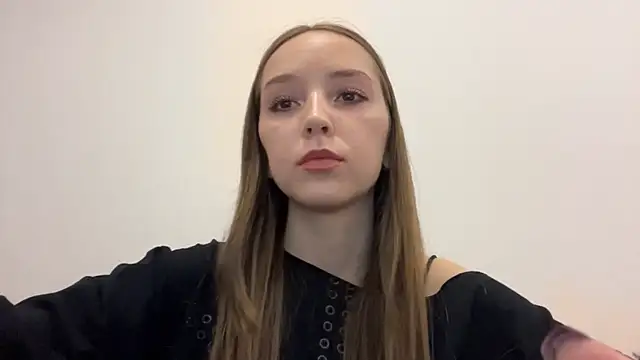 QueenBalensiefen online show from May 10, 3:36 pm