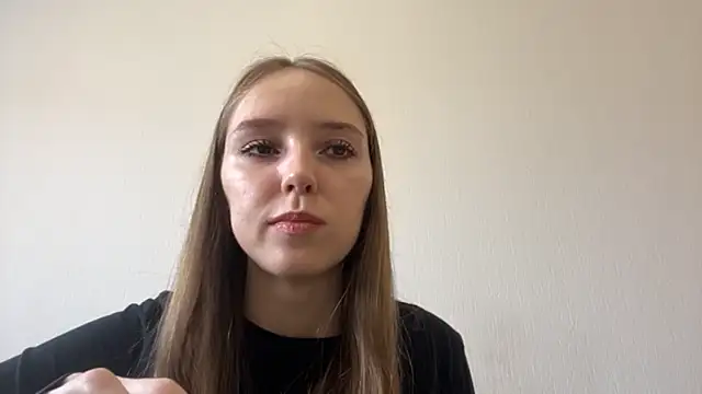 QueenBalensiefen online show from May 9, 8:27 am