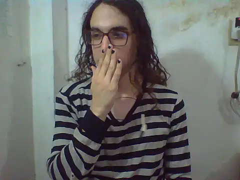 LaCuerva online show from May 26, 7:46 pm