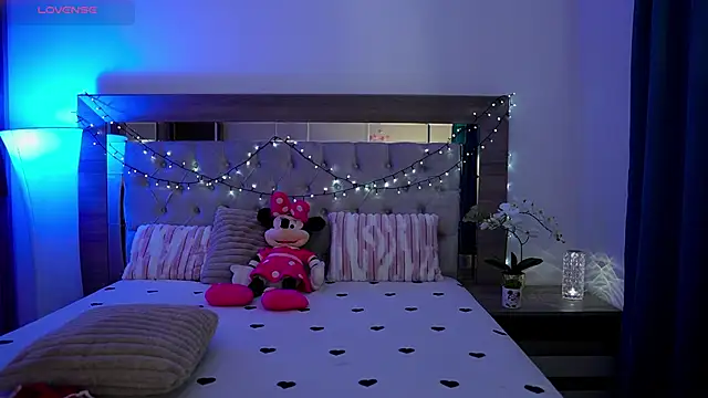 XandraBae online show from June 14, 2:24 am