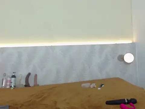 kristibennet online show from May 23, 7:56 pm