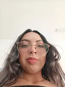 JENNIFER  03 online show from May 31, 4:24 pm