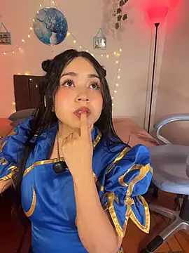 eimili love online show from May 24, 2:32 am