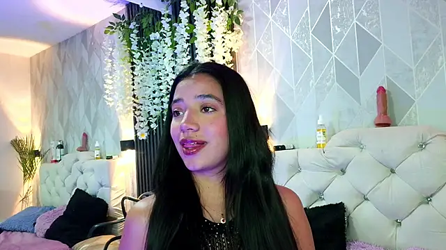 Zaira bonny online show from July 11, 4:40 pm