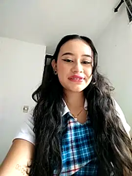 L0lita Emi12 online show from July 17, 4:11 pm
