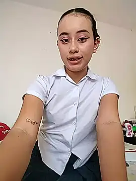L0lita Emi12 online show from June 11, 3:20 pm
