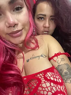 latinahotdivas1 online show from May 26, 3:17 am