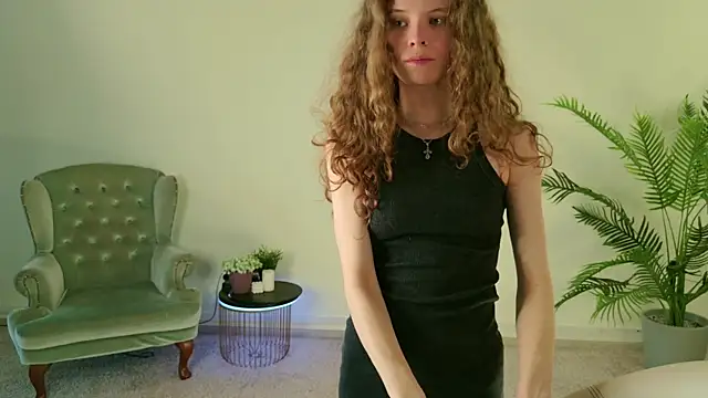 Mila Stain online show from May 19, 7:26 am