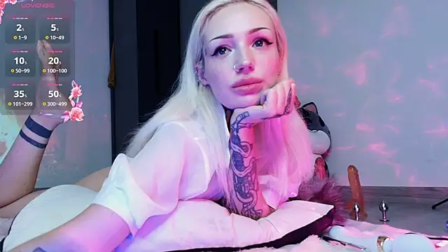 necroblonde online show from June 21, 2:15 am