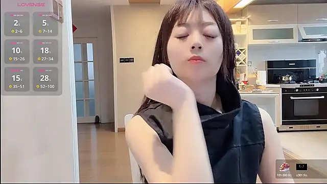 weeeoooo online show from May 18, 8:31 am